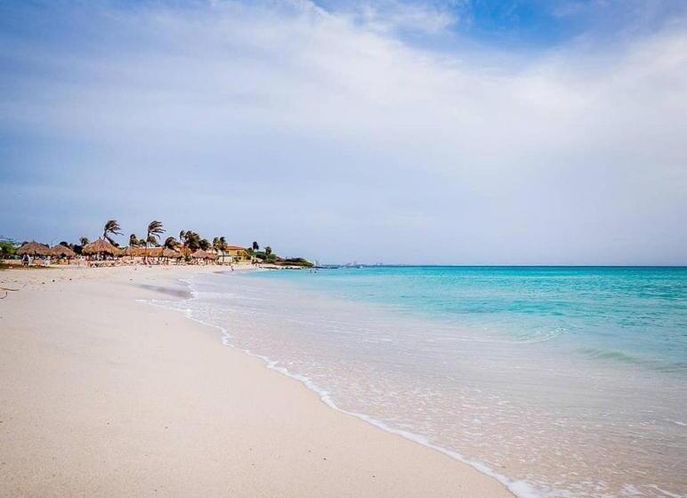هاستل Aruba Smart Apartments