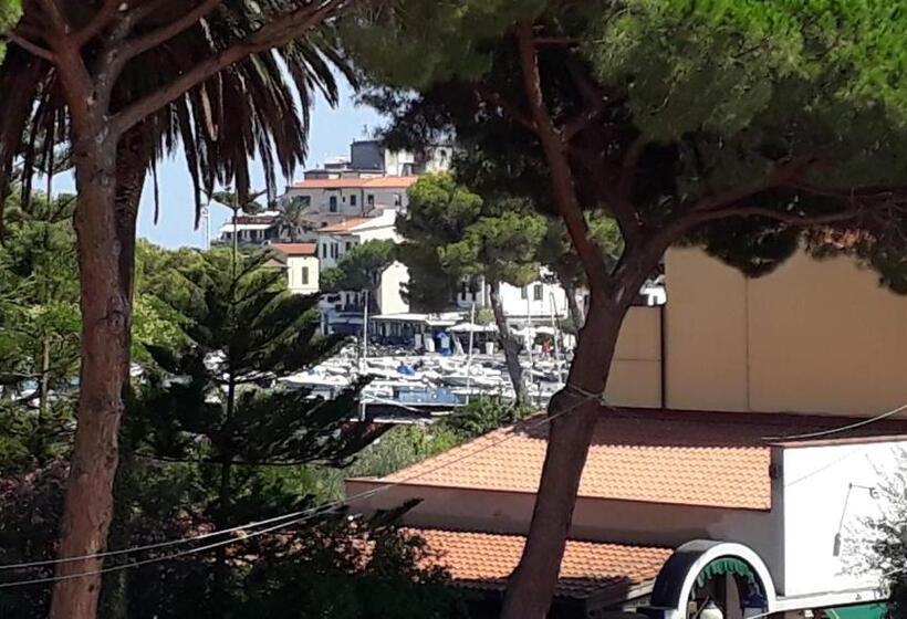 هتل La Barcarola