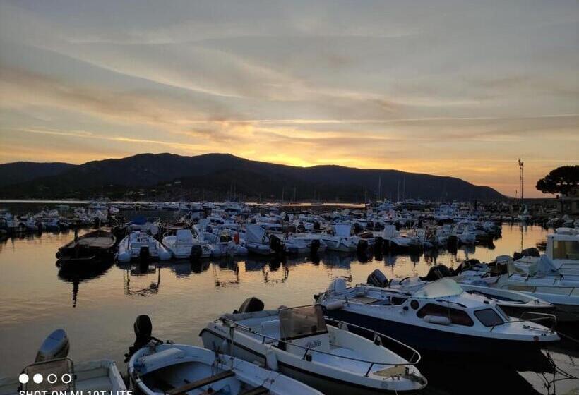 هتل La Barcarola