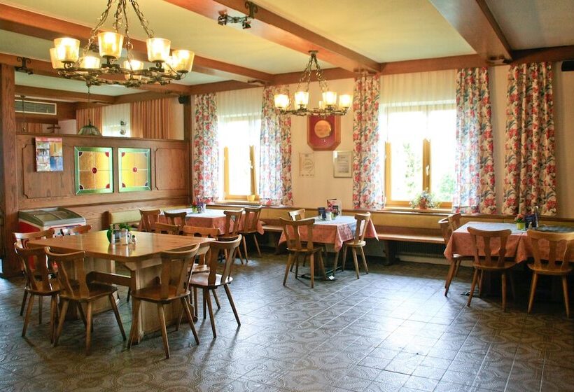 ペンション Genussgasthof Willenshofer