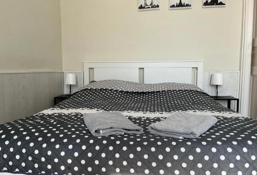 Пансион Idill Apartmanház B&b
