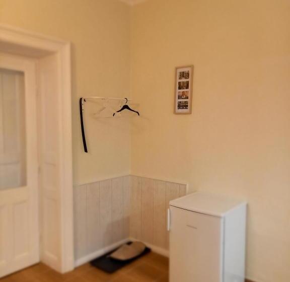 پانسیون Idill Apartmanház B&b