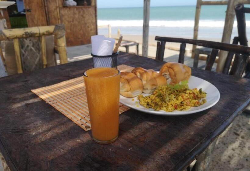پانسیون Mancora Beach House