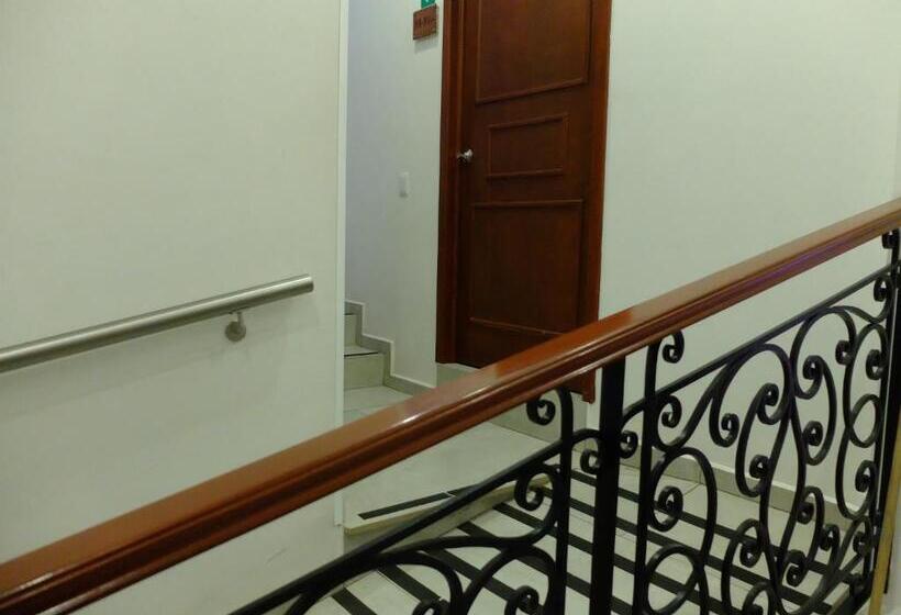 فندق Estancia Real