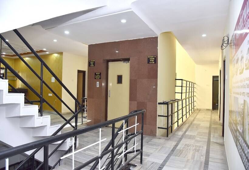 هتل Galaxy Imperial Aurangabad