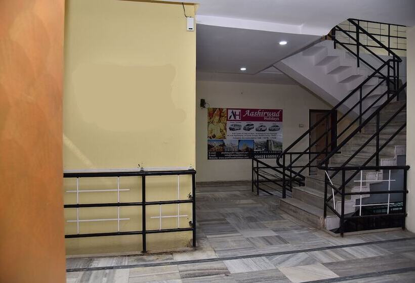 هتل Galaxy Imperial Aurangabad