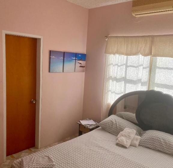پانسیون Beverley's Guest House, Nevis