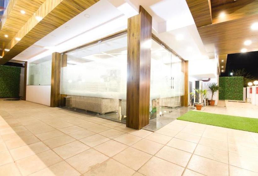 هتل Star Zest House