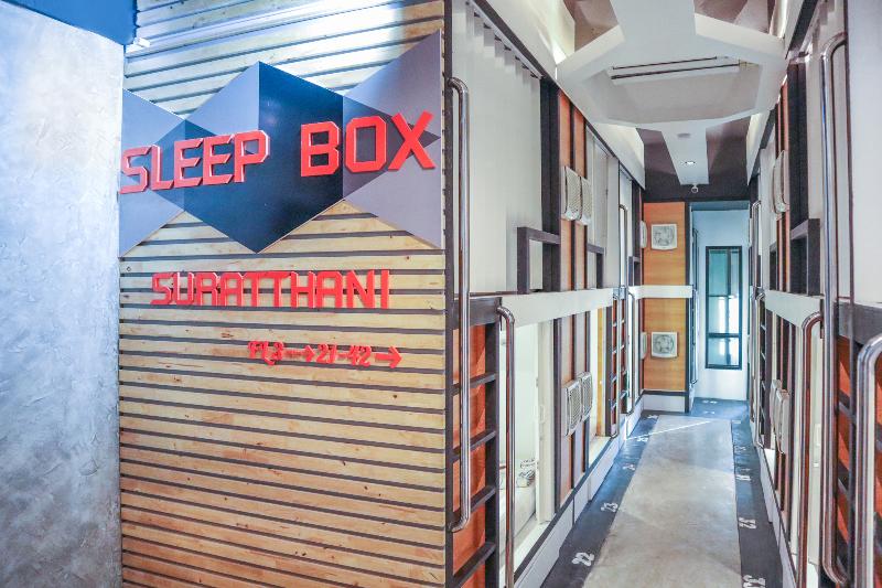 מלון כמוסות Sleepbox Hostel Suratthani