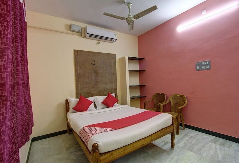 בית מלון כפרי Oyo 38664 Rt Residency