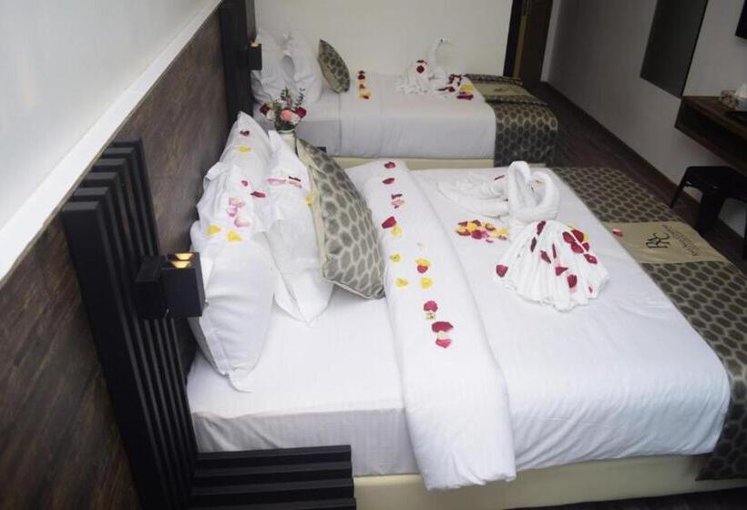 Отель Rest And Comfort Boutique