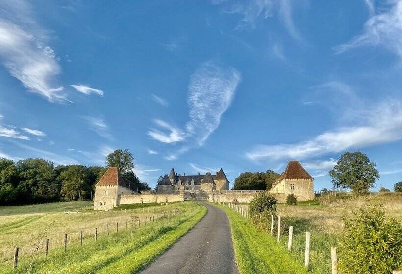 پانسیون Château Des Feugerets