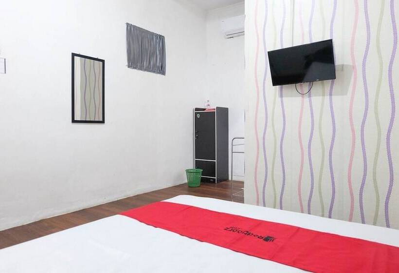 펜션 Reddoorz Near Ahmad Yani Airport 3