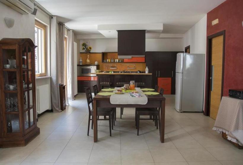 تختخواب و صبحانه Casa Domi