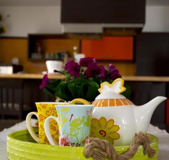 تختخواب و صبحانه Casa Domi