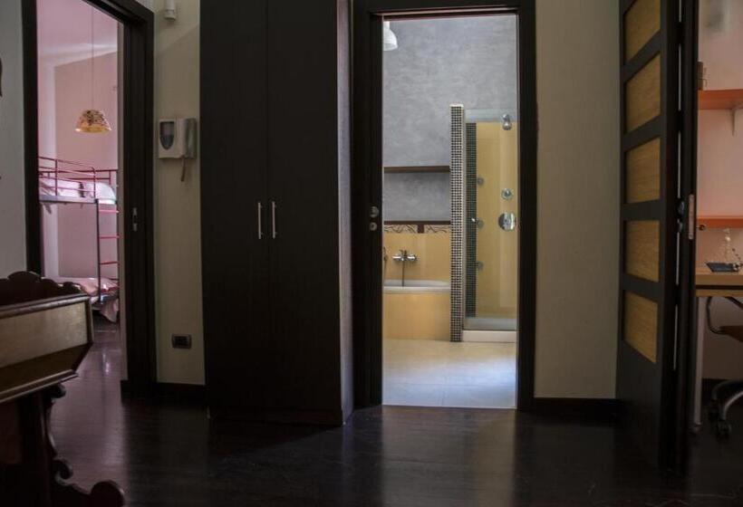 تختخواب و صبحانه Casa Domi