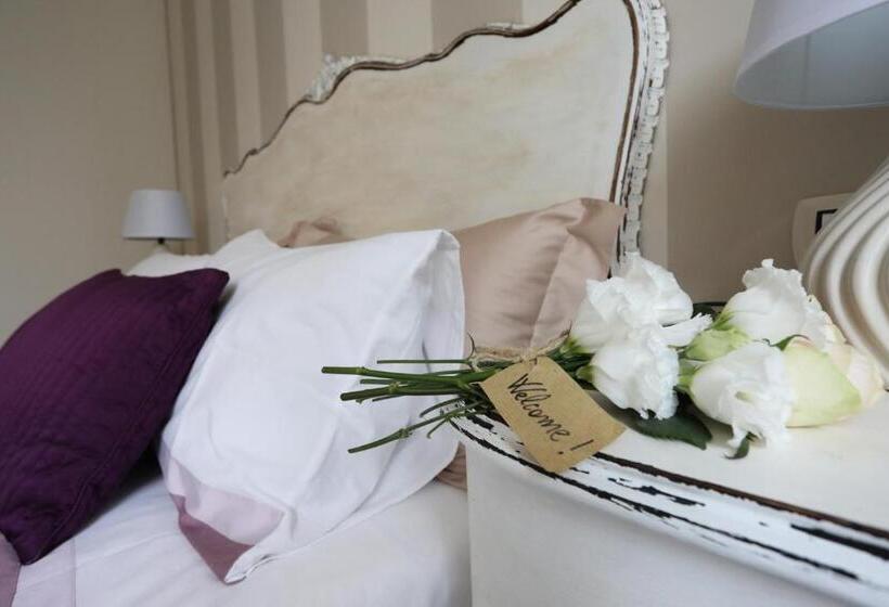 تختخواب و صبحانه Tra I Campi Di Papaveri