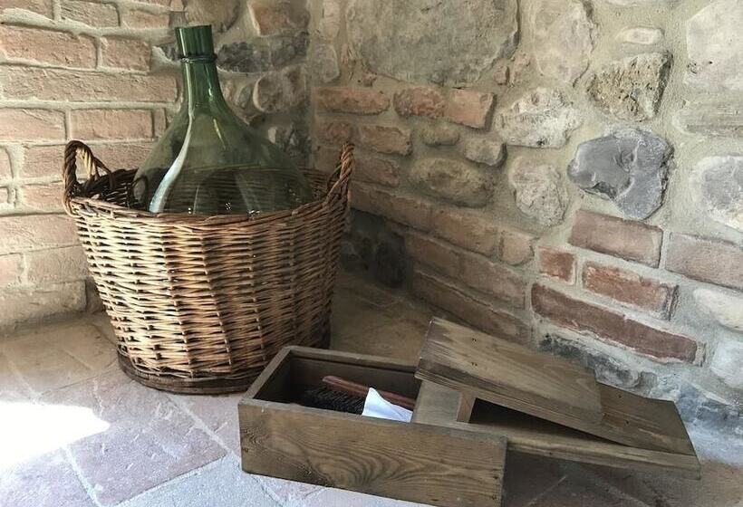 تختخواب و صبحانه Tra I Campi Di Papaveri