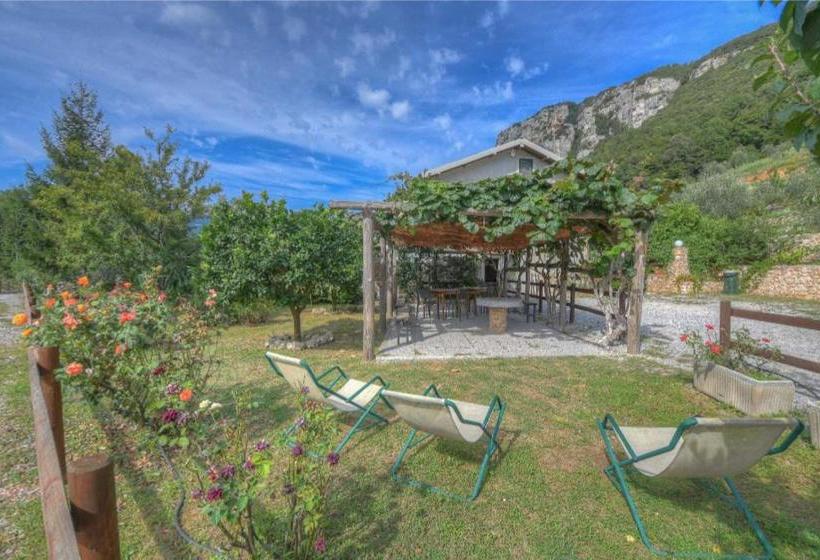 بنسيون La Sosta