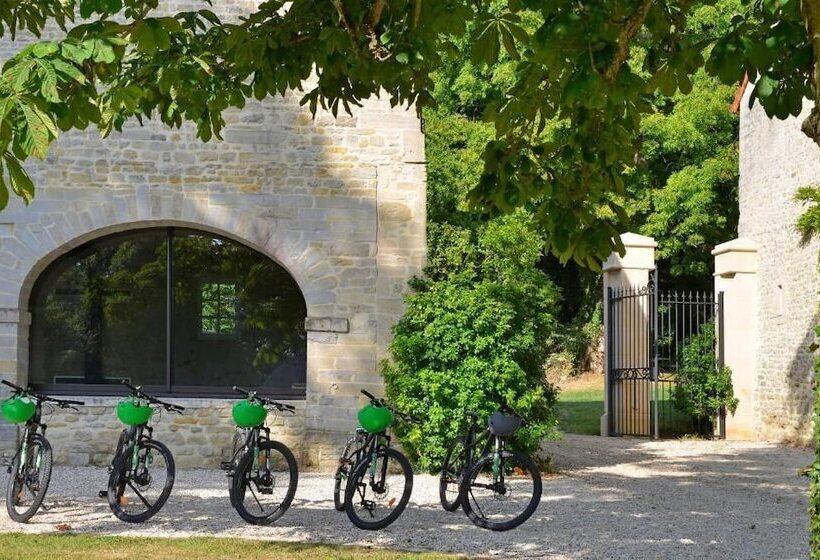هتل Château Saint Gilles   Bayeux