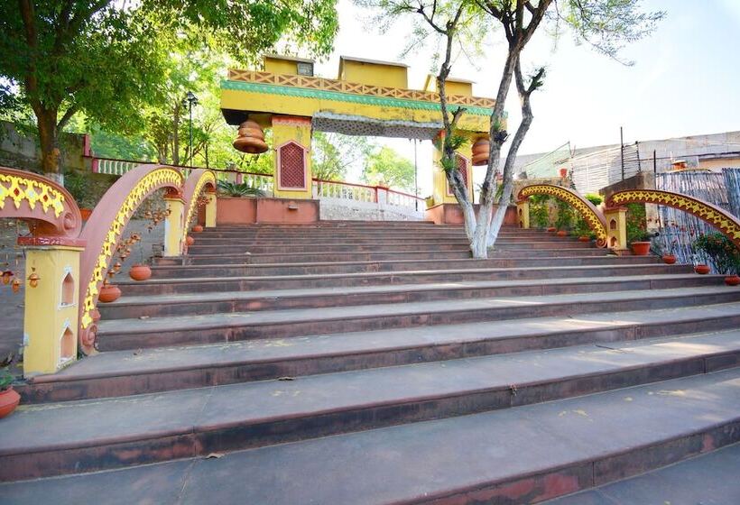 호텔 Oyo 37208 Dlm Valley Resorts