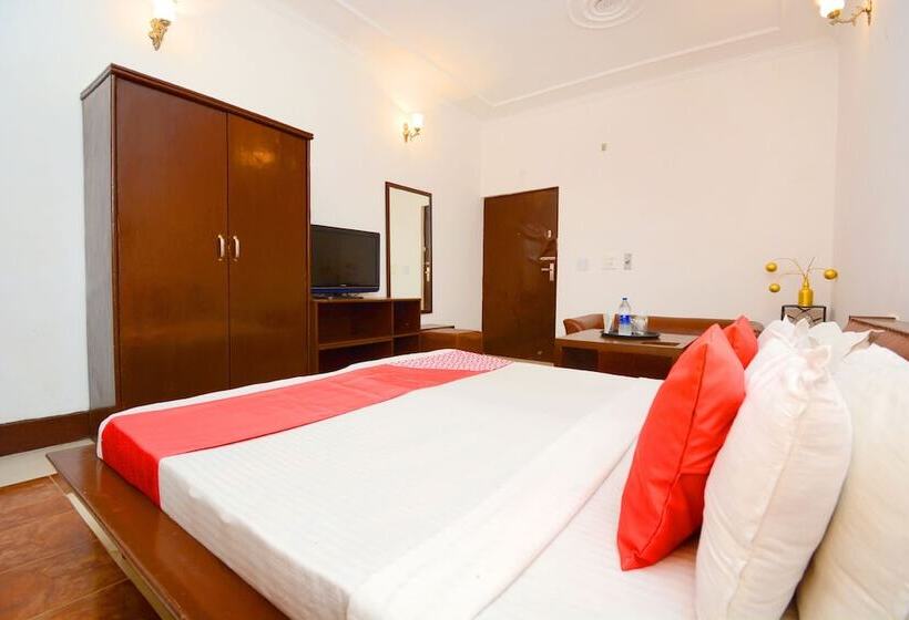 Отель Oyo 37208 Dlm Valley Resorts