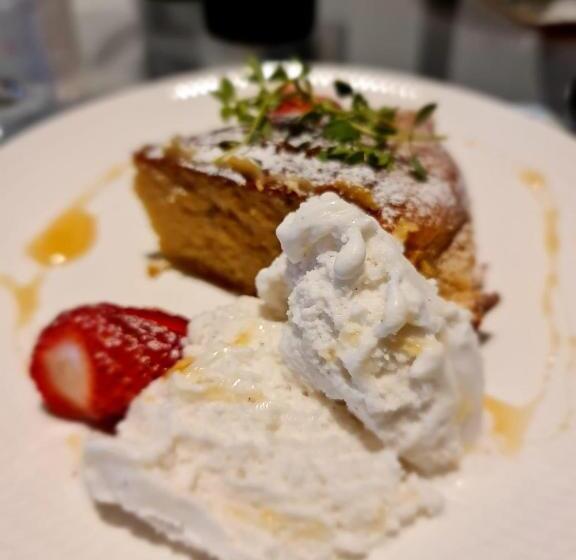 تختخواب و صبحانه Quail Lodge