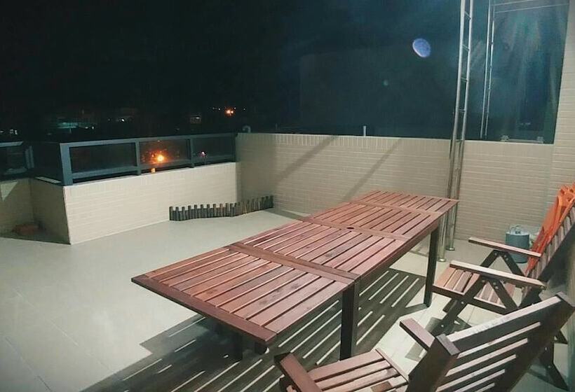 تختخواب و صبحانه Yuanshan Dahu Homestay