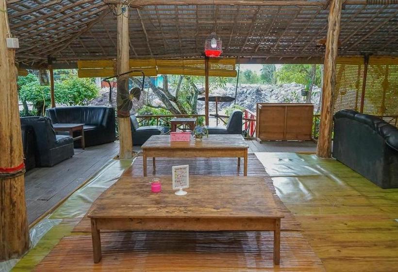 پانسیون Reddoorz Syariah Near Syamsudin Noor Airport 2