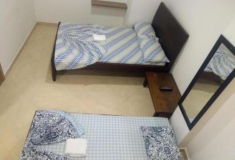 هتل Hospedaje Balcones De La Colina