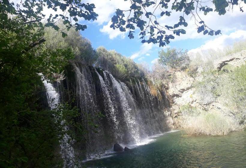 پانسیون Hostal De Montaña Ojos Del Cabriel