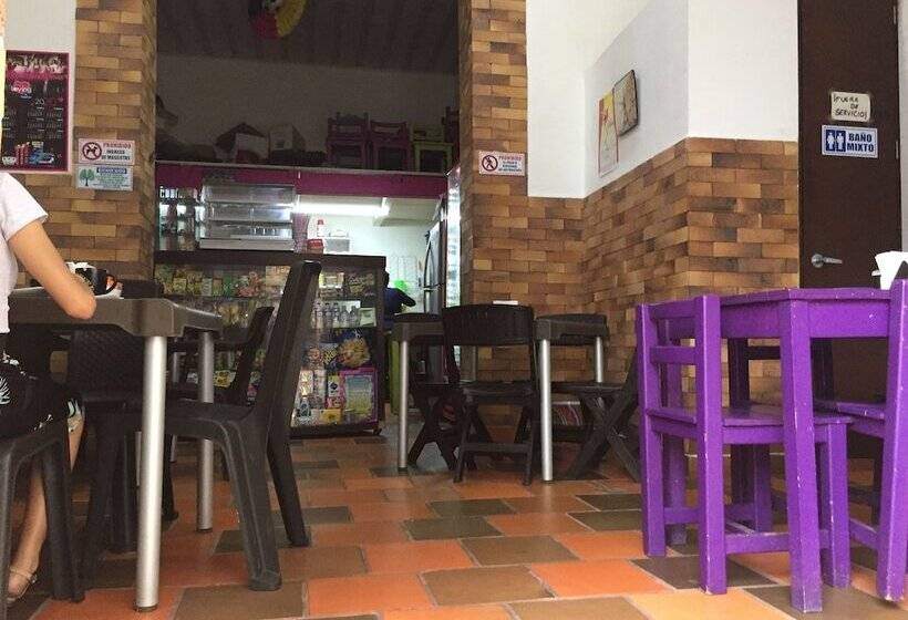 پانسیون Hostal Siloe