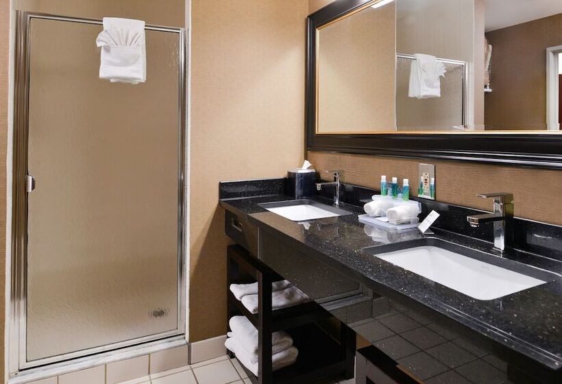 Holiday Inn Express Hotel & Suites West Chester, An Ihg