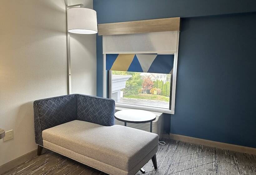 Holiday Inn Express Hotel & Suites West Chester By Ihg
