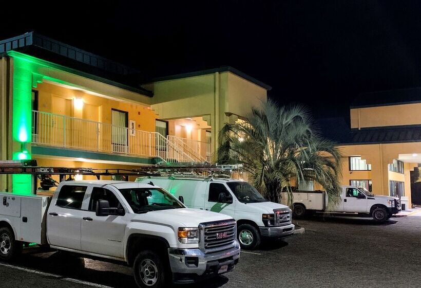 هتل Welcome Inn