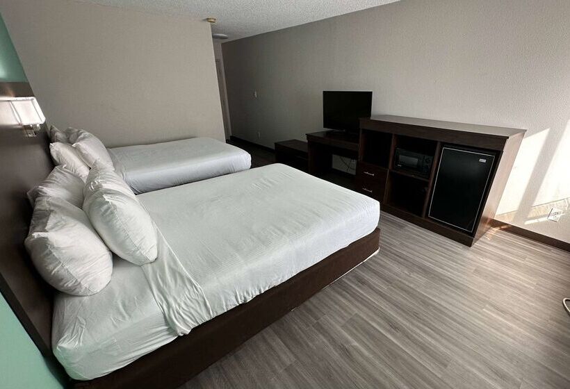 هتل Baymont By Wyndham North Myrtle Beach