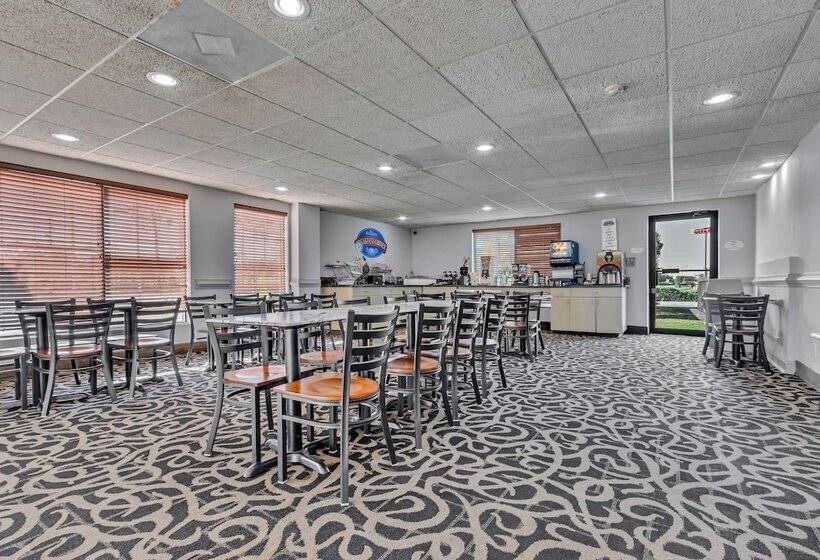 هتل Baymont By Wyndham North Myrtle Beach