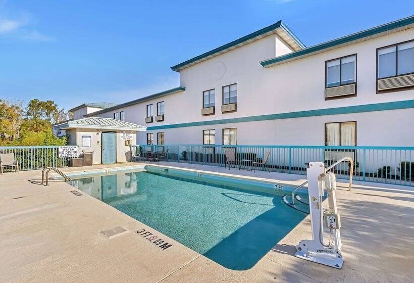 هتل Baymont By Wyndham North Myrtle Beach
