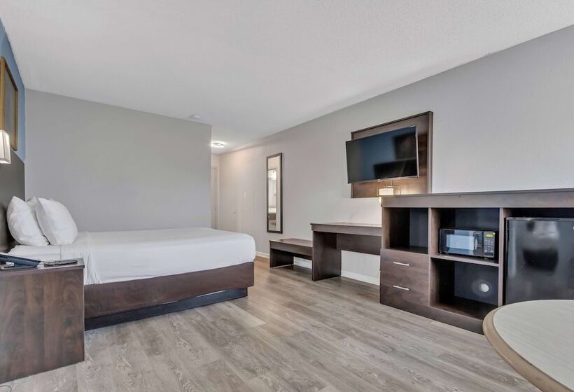 هتل Baymont By Wyndham North Myrtle Beach
