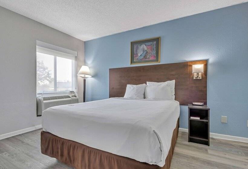 هتل Baymont By Wyndham North Myrtle Beach