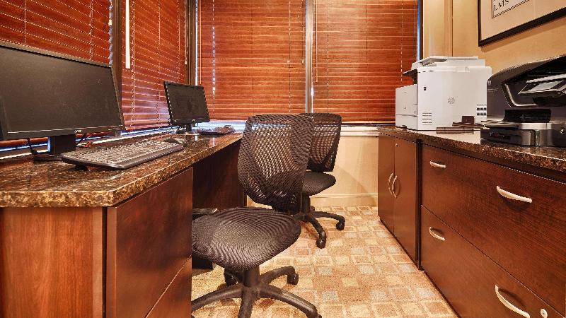 هتل Best Western Plus Coastline Inn