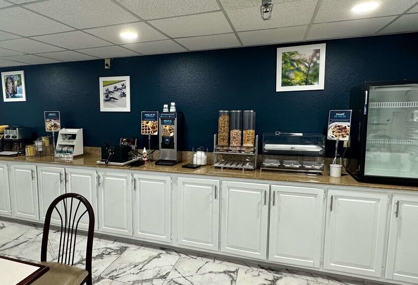 هتل Clarion Pointe Vidalia  Lyons West