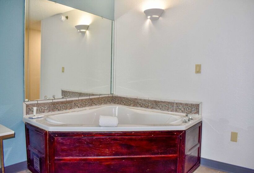 هتل Clarion Pointe Vidalia  Lyons West