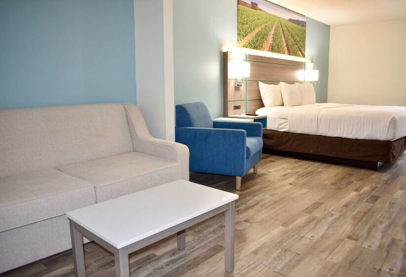 هتل Clarion Pointe Vidalia  Lyons West