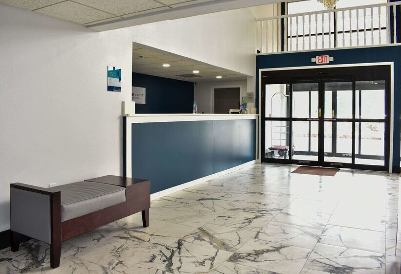 هتل Clarion Pointe Vidalia  Lyons West