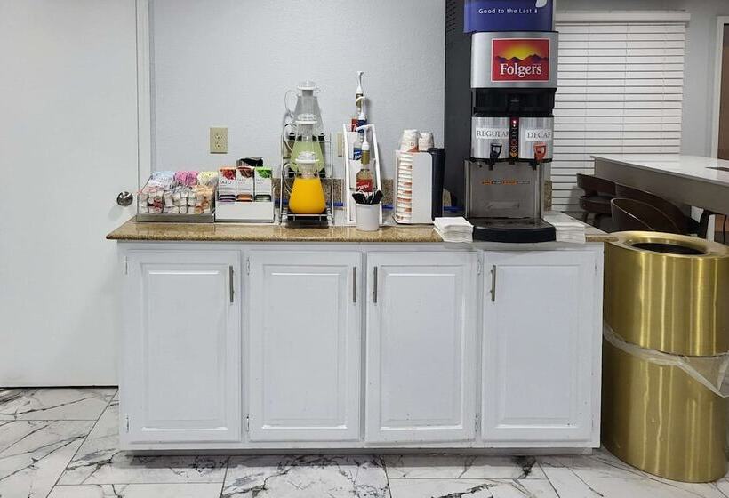 هتل Clarion Pointe Vidalia  Lyons West