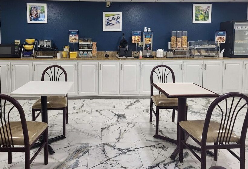 هتل Clarion Pointe Vidalia  Lyons West