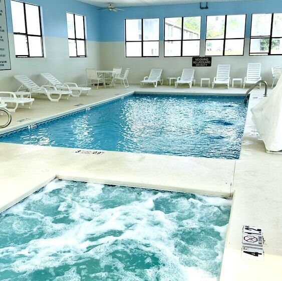 هتل Clarion Pointe Vidalia  Lyons West