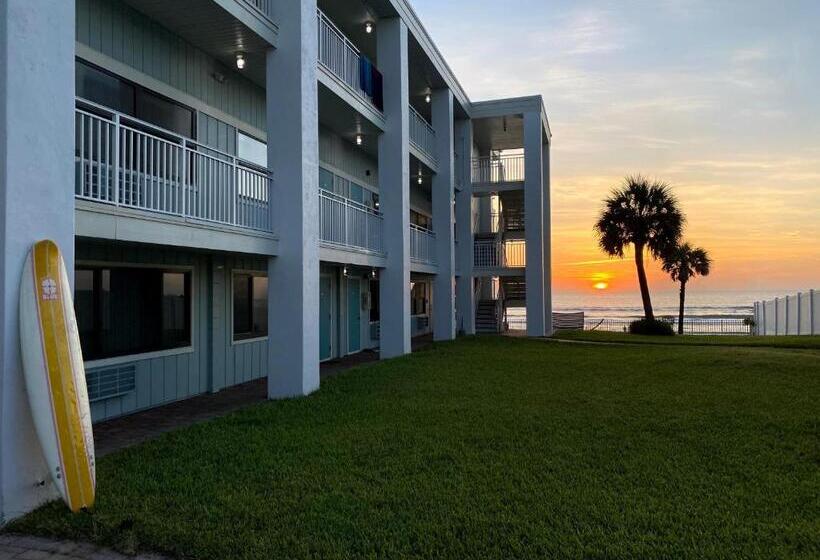 فندق Coastal Waters