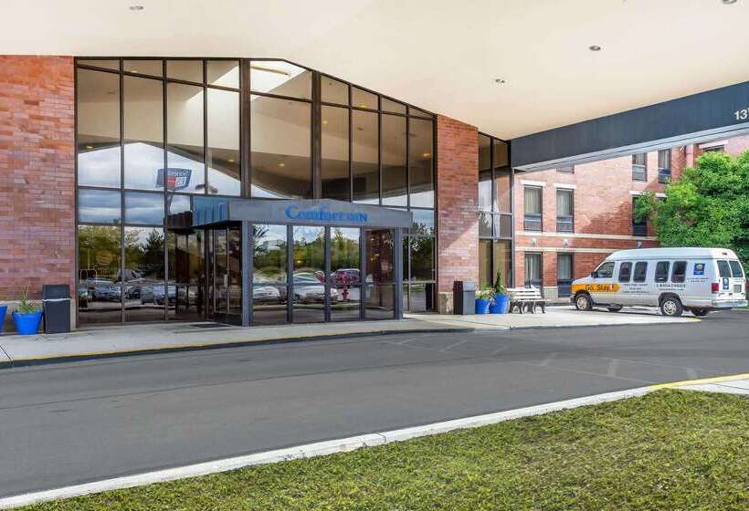 هتل Comfort Inn Cleveland Airport